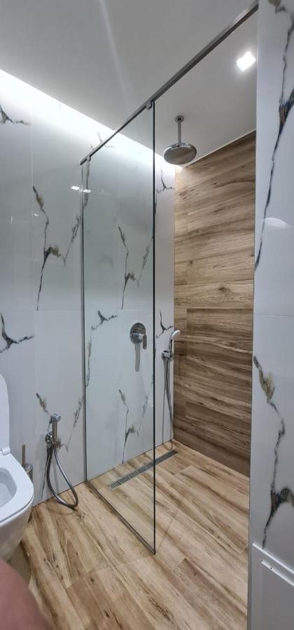Ferienwohnung Luxurious Apartament Sarandë Exterior foto